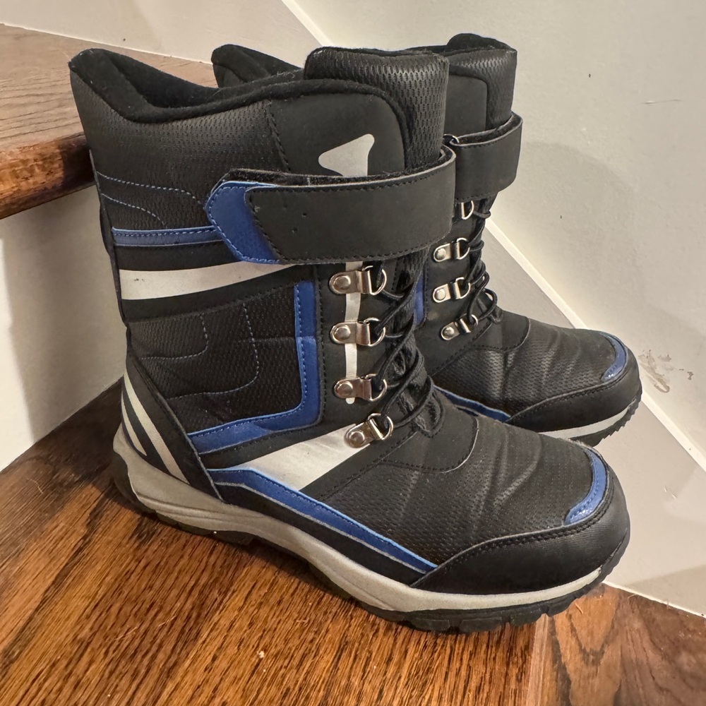 Kids Totes brand Winter Snow Boots - Insulated Snow Shoes